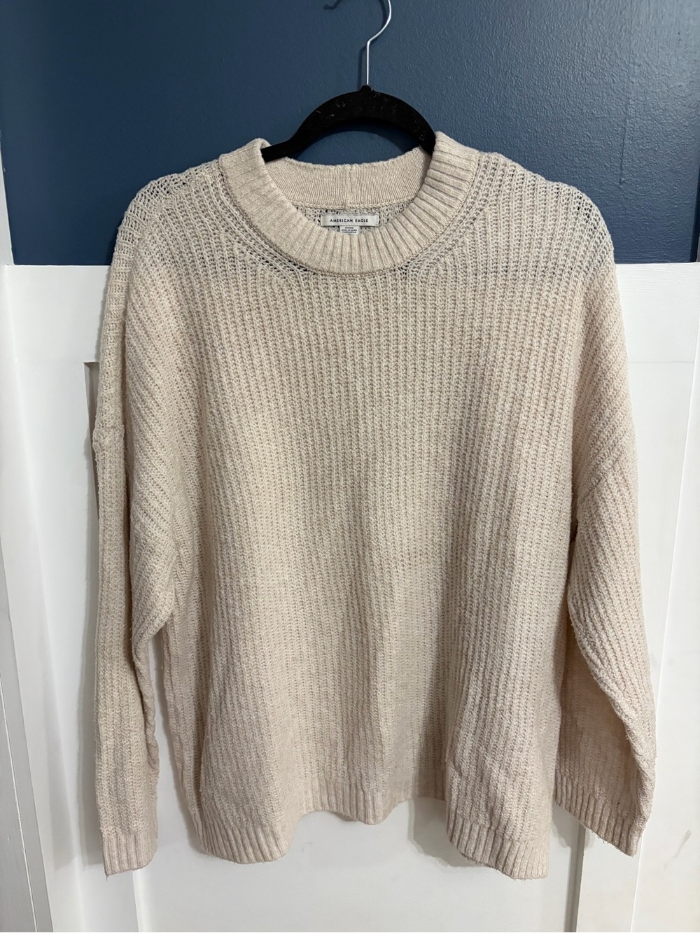 American Eagle Women's Cream Oversized Pullover Crew Neck Sweater Size Medium